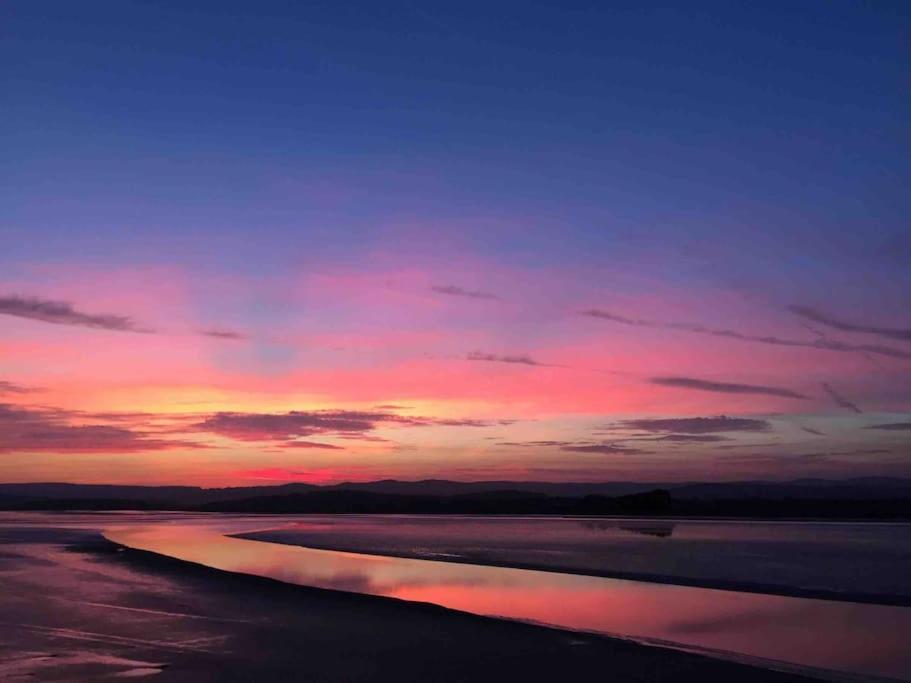Watersedge Retreat, Views, Sunsets, Dogs Welcome Sandside  ภายนอก รูปภาพ