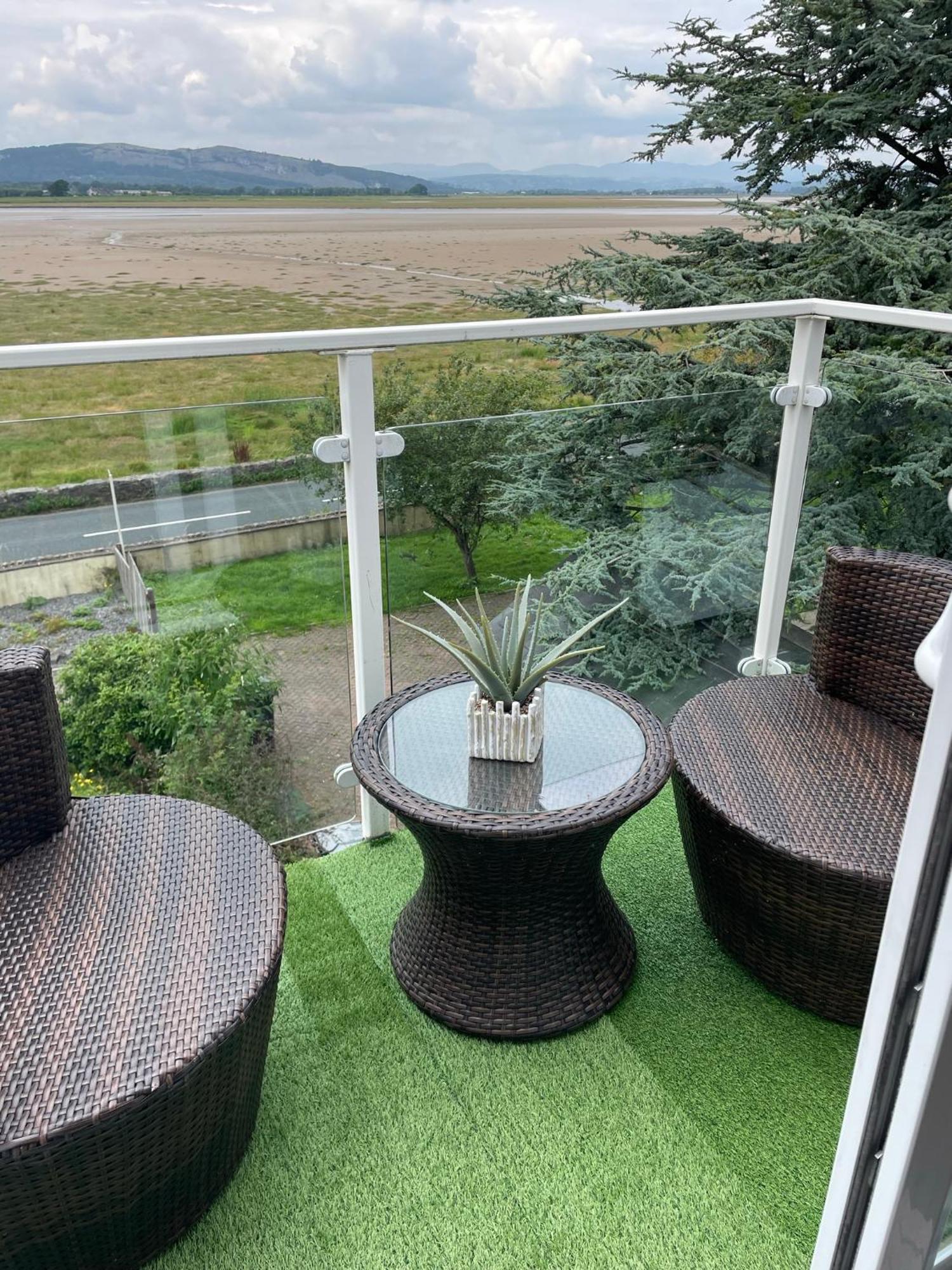 Watersedge Retreat, Views, Sunsets, Dogs Welcome Sandside  ภายนอก รูปภาพ